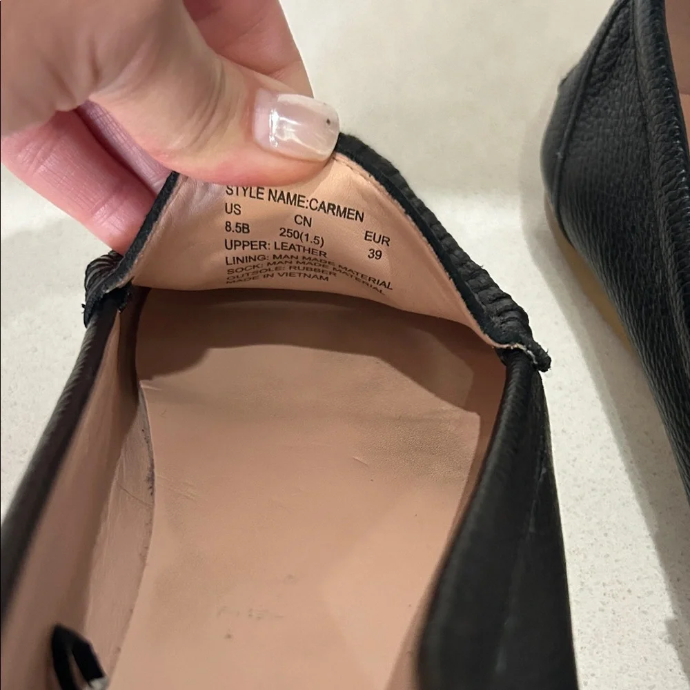 Kate Spade Black Loafers with Gold Detail- Size 8.5 - Picture 5 of 6